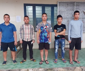 An Giang: Phát hiện 5 người nhập cảnh trái phép trên xe buýt