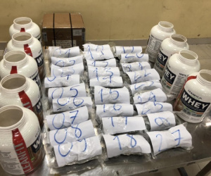 Gần 5kg cần sa trong gói quà tết gửi từ nước ngoài về