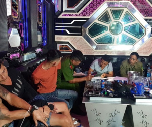 Phát hiện hàng chục thanh niên 'phê' ma túy trong quán karaoke