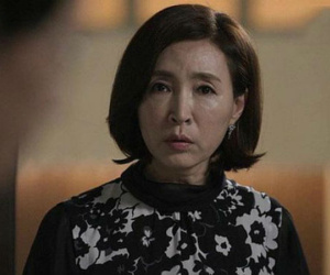 Mẹ chồng bĩu môi chê nghề nghiệp của con dâu tương lai, 2 năm sau bà phải trả giá cực đắt vì coi thường người khác