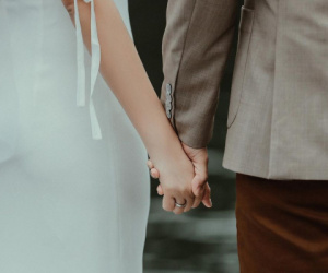 Primmy Trương 'nhá hàng" ảnh cưới, zoom cận chiếc bụng phẳng lì giữa tin đồn mang thai