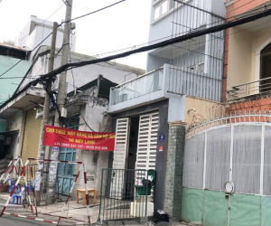 Phong tỏa, cách ly ngôi nhà người phụ nữ nhập cảnh 'chui' ở Q.Tân Phú