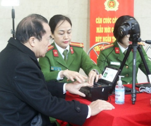 Từ hôm nay, bắt đầu cấp thẻ căn cước gắn chip