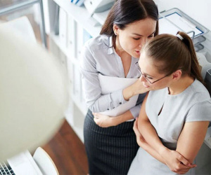 Tại sao con người lại thích buôn chuyện?