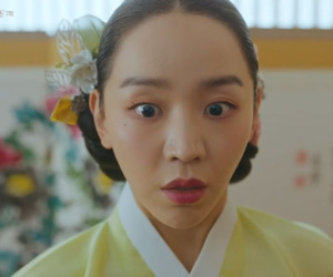 Shin Hye Sun vừa 'bẻ cong' Kim Jung Hyun đã phải xuyên không trở về hiện đại ở Mr. Queen tập 7
