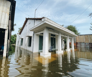 Sài Gòn không mưa, thành phố Thủ Đức vẫn ngập từ sáng đến trưa, dân bỏ nhà đi nơi khác