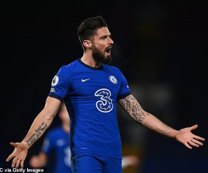 Pirlo công khai ‘thả thính’, Juve trở lại thương vụ Giroud?