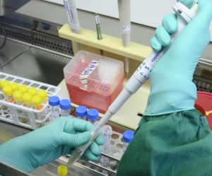 Viện Pasteur TPHCM nói gì về ca ‘dương rồi âm tính’ ở Bình Chánh?