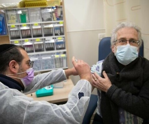 240 người nhiễm nCoV sau khi tiêm vaccine Pfizer