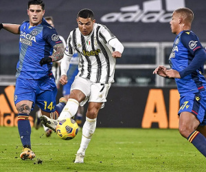 Ronaldo giúp Juventus thắng đậm
