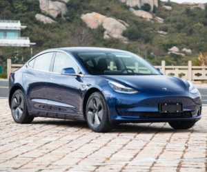 Xe điện Tesla vừa mở hàng tại Trung Quốc đã bán đắt như tôm tươi, 100.000 đơn chốt chỉ trong vòng vài tiếng
