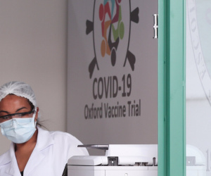 Giới khoa học lo ngại biến thể virus corona ở Nam Phi kháng vaccine