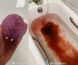 Mua bom tắm phiên bản giới hạn về thư giãn, khách 'xanh mặt' khi phát hiện thứ kinh dị trong bồn nước