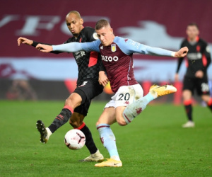 Aston Villa đóng cửa sân tập vì Covid-19, dùng đội trẻ để đấu Liverpool