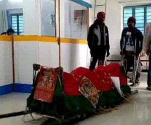 Mang thi thể hàng xóm đến ngân hàng để rút tiền làm đám tang