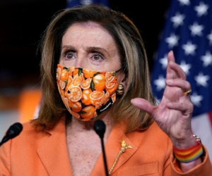 Nancy Pelosi muốn ngăn Trump tấn công hạt nhân