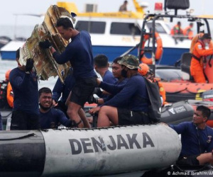 Tiếng nổ xé ngang bầu trời Indonesia: Tuổi thọ máy bay có phải "thủ phạm" chính trong tai nạn thảm khốc?