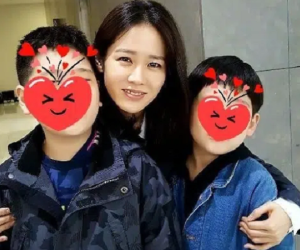 Son Ye Jin lần đầu lộ diện sau tuyên bố hẹn hò với Hyun Bin, gương mặt ra sao mà gây chú ý?