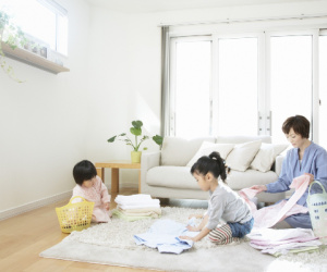 Vợ đi làm đẹp, chồng ra tận nơi mắng 'đẹp cho ai ngắm', cô im lặng không đáp lời nhưng ngay sau đó anh nhận được bài học nhớ đời