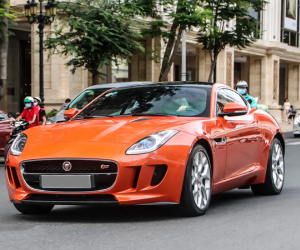 Jaguar F-Type S độc nhất Việt Nam bất ngờ xuất hiện tại Sài Gòn sau thời gian dài 'làm dâu' Hà Nội