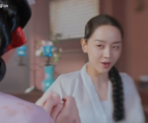 Shin Hye Sun nổi máu 'dê già', lập mưu hốt trọn phi tần của 'anh hoàng' Kim Jung Hyun ở Mr. Queen tập 10