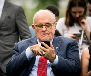 Luật sư của ông Trump có nguy cơ bị tước giấy phép hành nghề