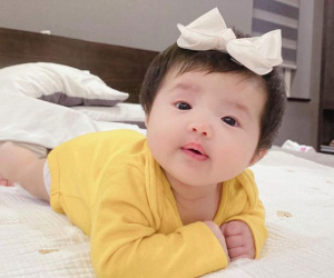 Đông Nhi khoe ảnh cận mặt con gái khiến dân mạng và cả dàn sao Việt 'phát cuồng' vì quá đáng yêu