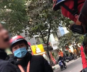 Vụ chủ quán thịt nướng nổi tiếng Chùa Láng chửi bới shipper: Cửa hàng tạm đóng cửa trên ứng dụng giao đồ, khách hàng vẫn tấp nập đến ăn trực tiếp