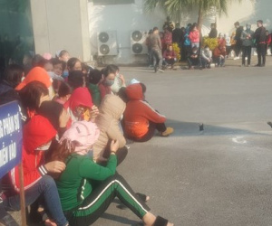 Hàng nghìn công nhân ngừng việc vì công ty cắt thưởng tháng lương 13