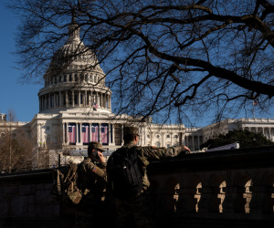 FBI cảnh báo về 'chiến tranh' tại Đồi Capitol trước khi vụ bạo loạn xảy ra