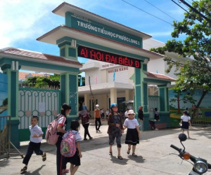 Đề nghị kỷ luật hiệu trưởng trường tiểu học bớt thức ăn của hơn 900 học sinh