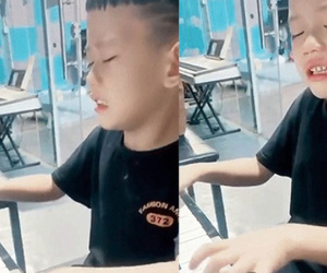 Bé trai khóc nức nở vì bố bắt tập đàn, nhưng khi tiếng nhạc vừa cất lên, ai nấy đều trầm trồ: 'Thiên tài tương lai đây rồi'