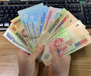 Bố đòi đứng tên tài khoản tiết kiệm của vợ chồng con trai, nàng dâu phản đối nhưng sốc nhất là phản ứng từ chồng