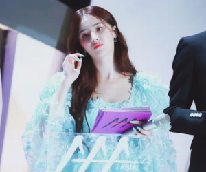 Nancy (MOMOLAND) tiếp tục bị antifan rao bán clip nhạy cảm với giá 'cắt cổ' sau khi loạt ảnh thay đồ bị tung lên mạng