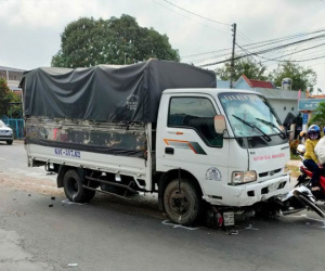 Tài xế xe tải ngủ gật, tông 5 học sinh đang trên đường đi học