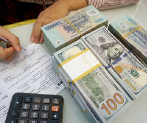 Việt Nam có thêm thời gian tháo mác 'thao túng tiền tệ'
