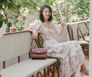 Nhất định phải 'hốt' về 3 kiểu váy họa tiết này cho Tết vì diện lên cứ xinh lung linh, lại cực sang chảnh chứ không sến