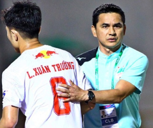 HAGL lại thua, HLV Kiatisuk nói: 'Đội nhất, nhì mùa trước cũng thất bại đấy thôi!'