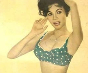 Kim Vui: Nữ minh tinh nóng bỏng, giàu có bậc nhất, tiền cột thành từng bó, tiêu không hết