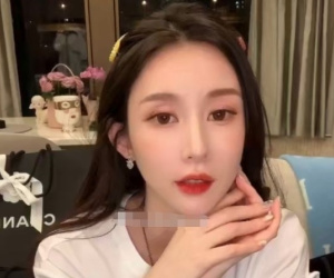 Danh tính người tình trong bóng tối của cố chủ tịch hãng game: Hotgirl chuyên đào mỏ phú nhị đại, làm giàu bằng cách sinh con trai ngoài giá thú