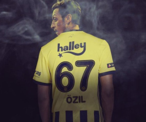 Tiết lộ lý do Oezil chọn số áo 67 ở Fenerbahce