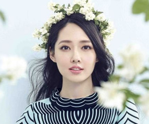 Gia cảnh đơn sơ của con dâu trùm xã hội đen Hong Kong