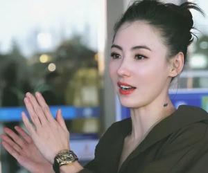 Loạt ảnh cận nhan sắc của Trương Bá Chi ở tuổi 40 khiến dân tình 'xỉu lên xỉu xuống' vì quá đẹp