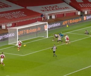 Aubameyang bị chế nhạo vì bỏ lỡ cơ hội từ... cự ly 3m