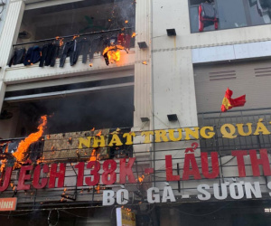 Cháy lớn tại một quán lẩu 5 tầng ở Thượng Đình, Hà Nội