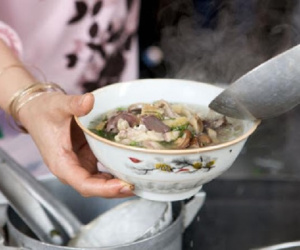 5 kiểu ăn uống 'độc hại' dân văn phòng hay mắc mỗi khi đi làm, vừa sinh bệnh còn làm nhan sắc tụt dốc trông thấy