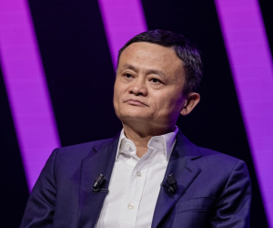 Jack Ma xuất hiện trở lại sau vài tháng vắng bóng