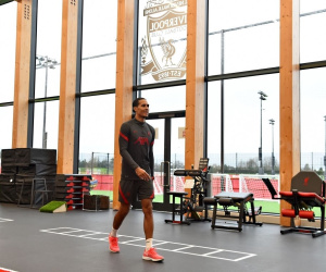 HLV Klopp tiết lộ tình hình hiện tại của Van Dijk