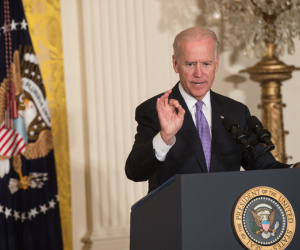 Vừa nhậm chức, Tổng thống Biden sa thải ngay 3 người của Trump