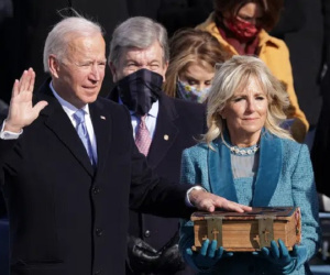 Ông Joe Biden tuyên thệ nhậm chức, chính thức trở thành Tổng thống thứ 46 của Mỹ